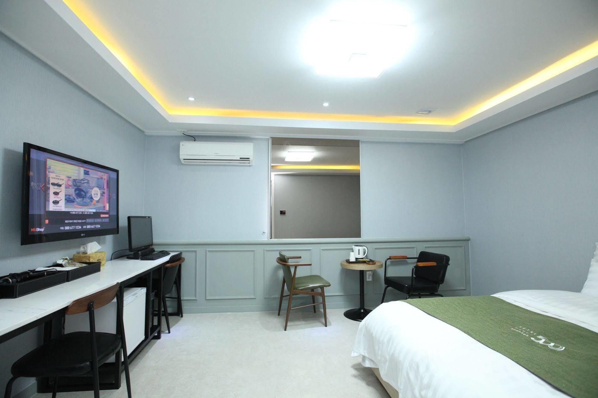Hotel 500Th Mokpo Esterno foto