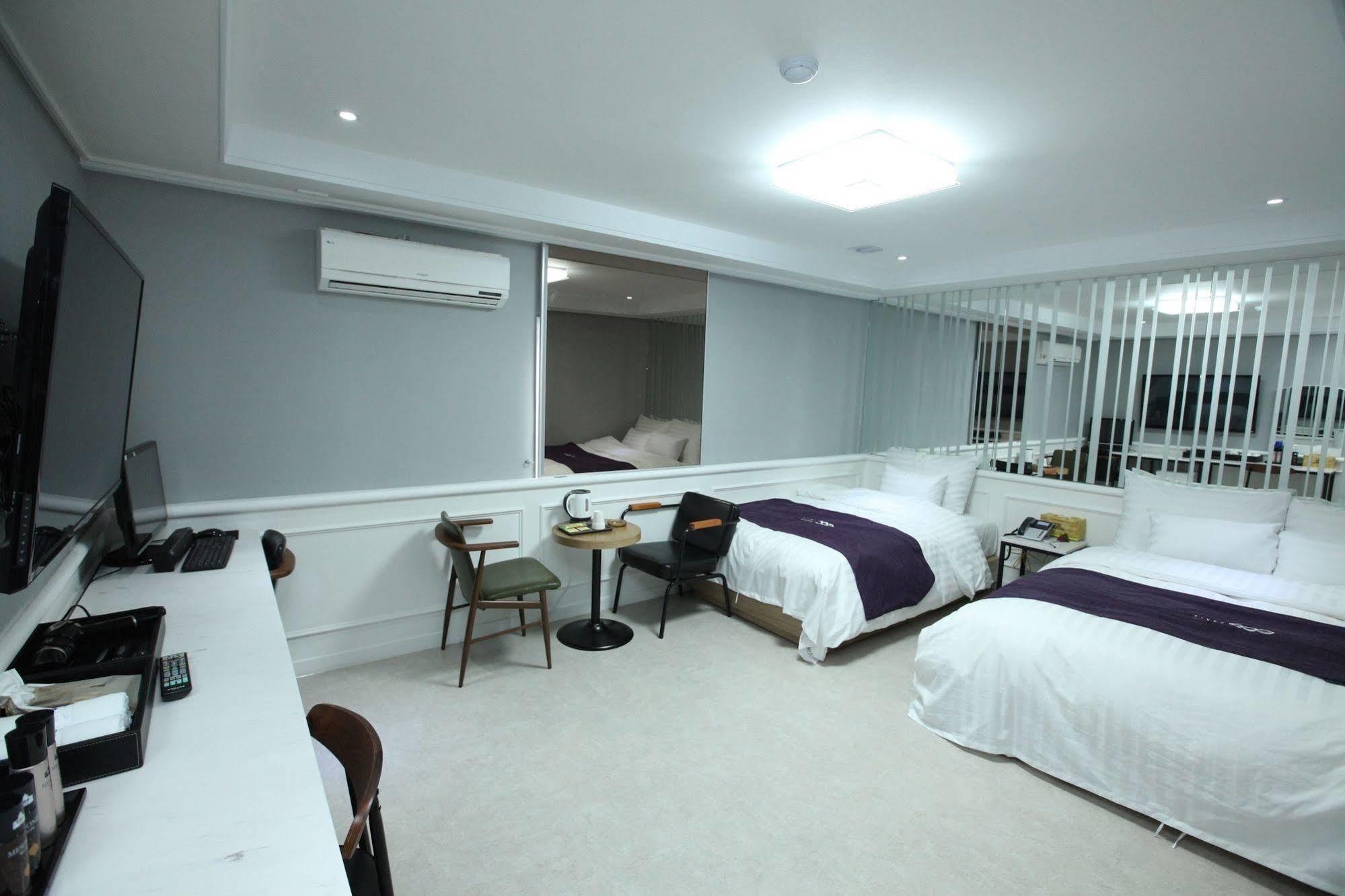 Hotel 500Th Mokpo Esterno foto