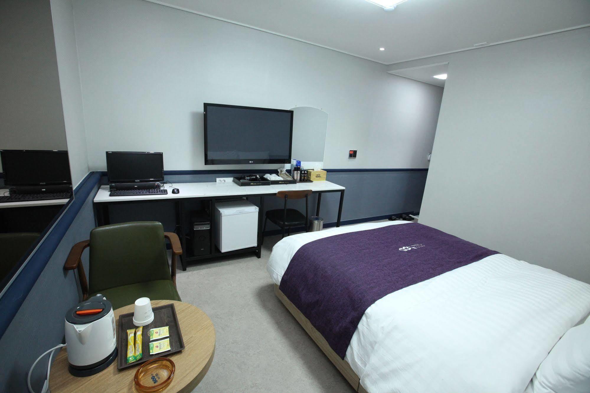 Hotel 500Th Mokpo Esterno foto